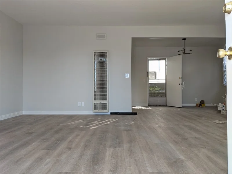 4515 Castle Lane photo 2