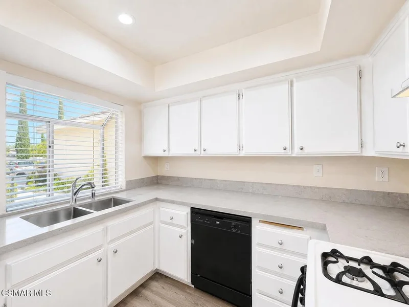 2762 Erringer Road 15
