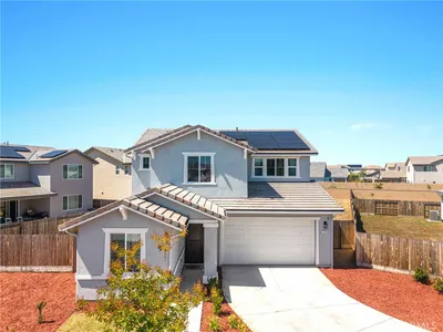 2203 N Laverne