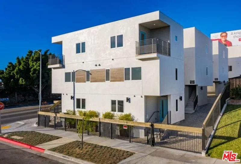 4937 W 20th Street 1/4, Los Angeles, CA 90016