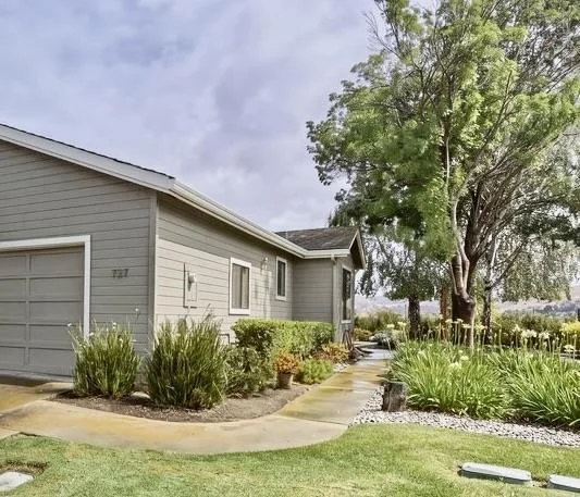 737 Helen Drive, Hollister, CA 95023