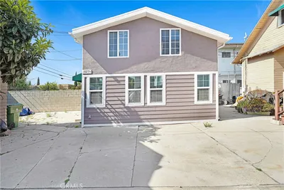 1823 3/4 S Van Ness