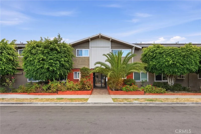 725 Coronado Ave 106, Long Beach, CA 90804