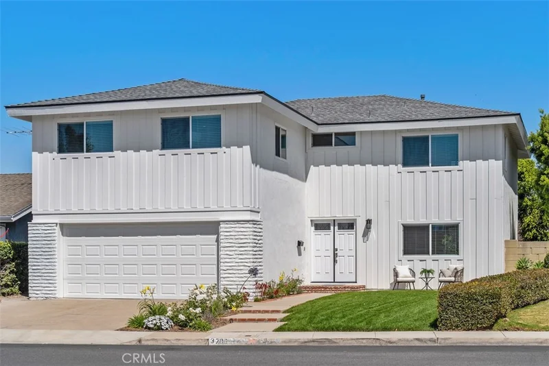 3790 Violet St, Seal Beach, CA 90740