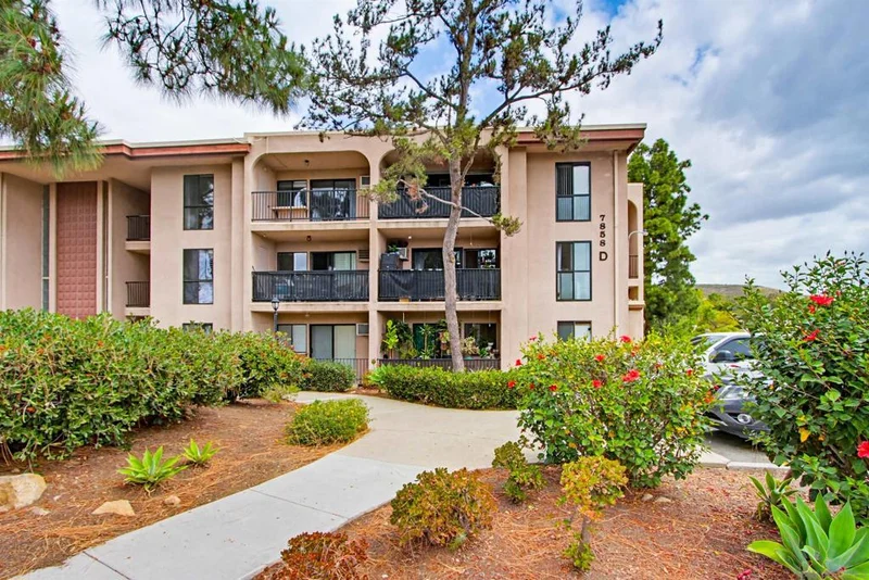 7858 Cowles Mtn Ct D27