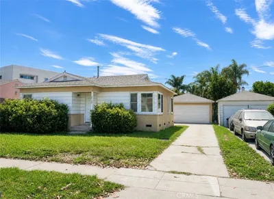 2738 E Madison
