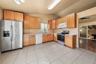 3593 Peony Street photo 2