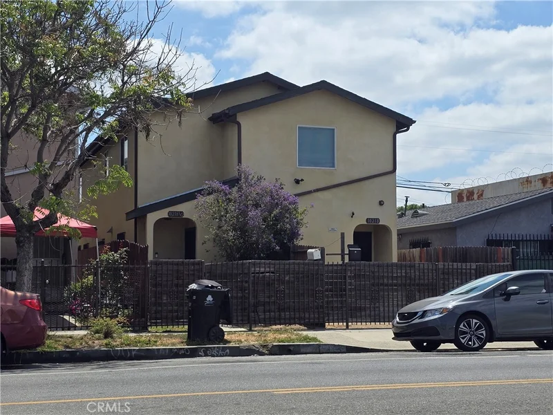 10218 S San Pedro
