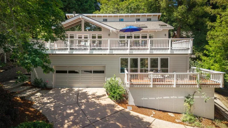 125 Carbonera Drive, Santa Cruz, CA 95060