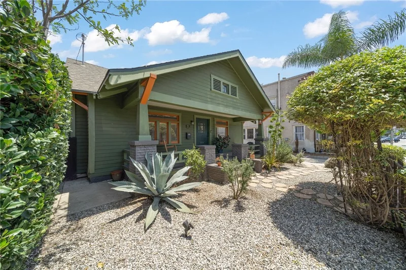 1014 Magnolia photo 2