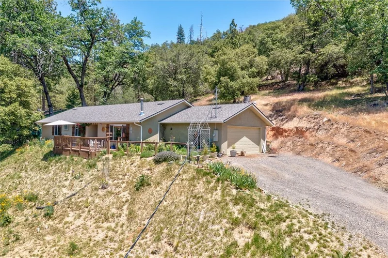 Photo 2 of 43263 E Sugar Pine Dr