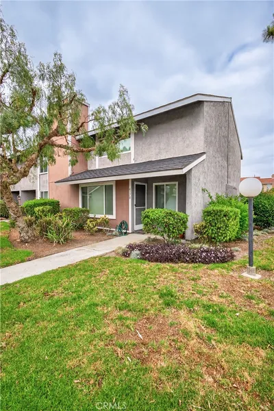 6178 Hefley photo 2