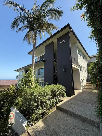665 W 34th 7