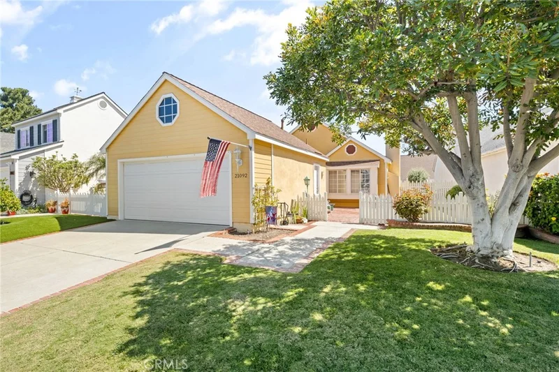 21092 Cedar Lane