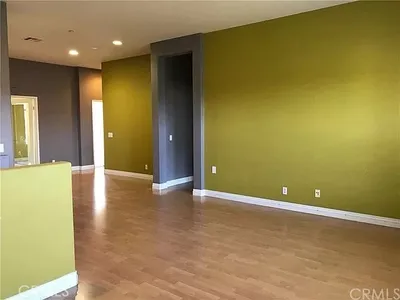 2270 Clark photo 2