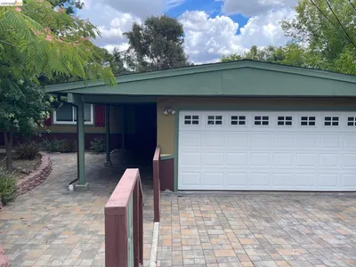 2652 Buena Vista Ave