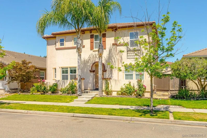 2376 Shire Way photo 2