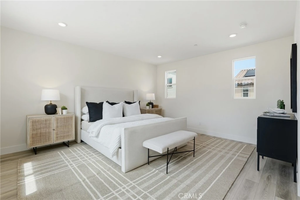 Interior 4