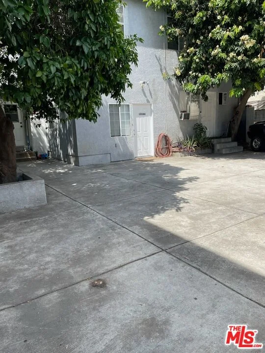 12244 Vanowen Street photo 2