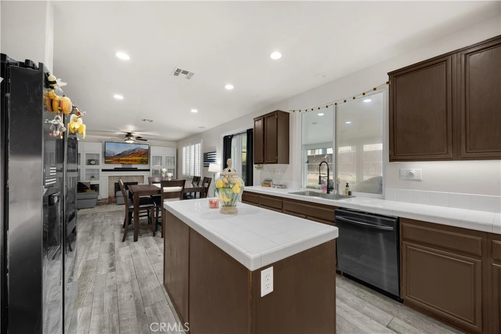 Photo 11 of 32509 Sprucewood