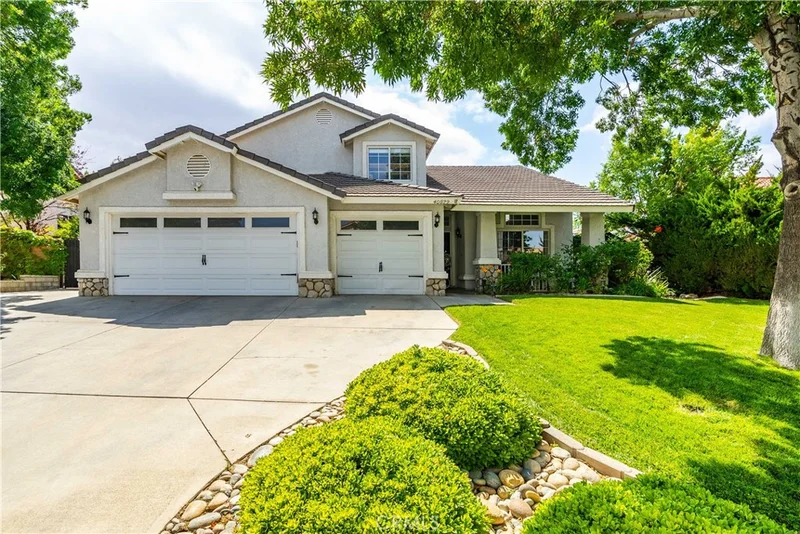 40829 Cobblestone Ct. photo 2