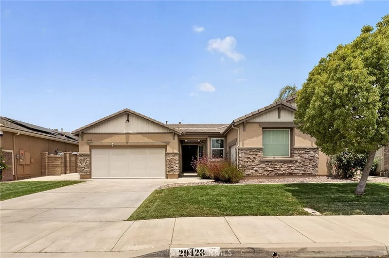 29428 Lake Hills