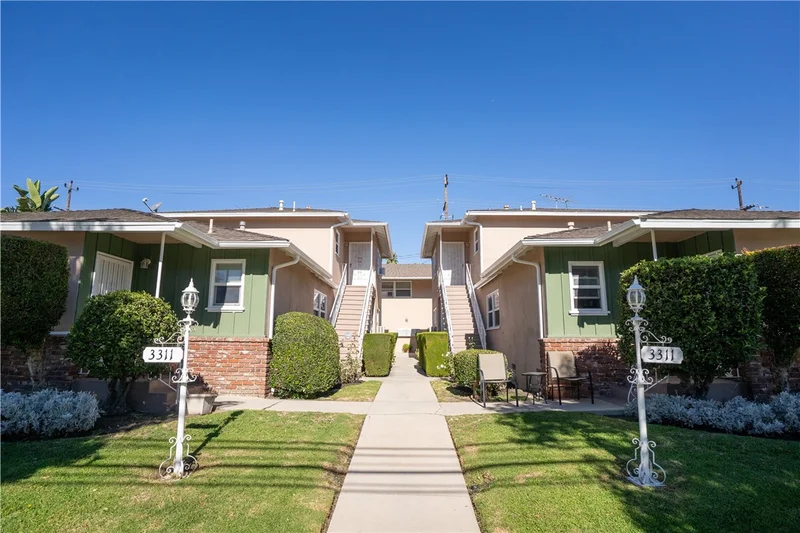 3311 W Alameda E