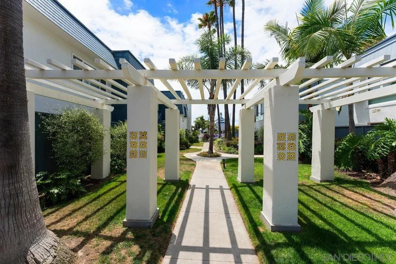 65 Antigua Court photo 2