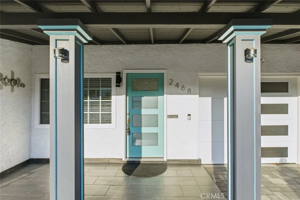 Interior 3