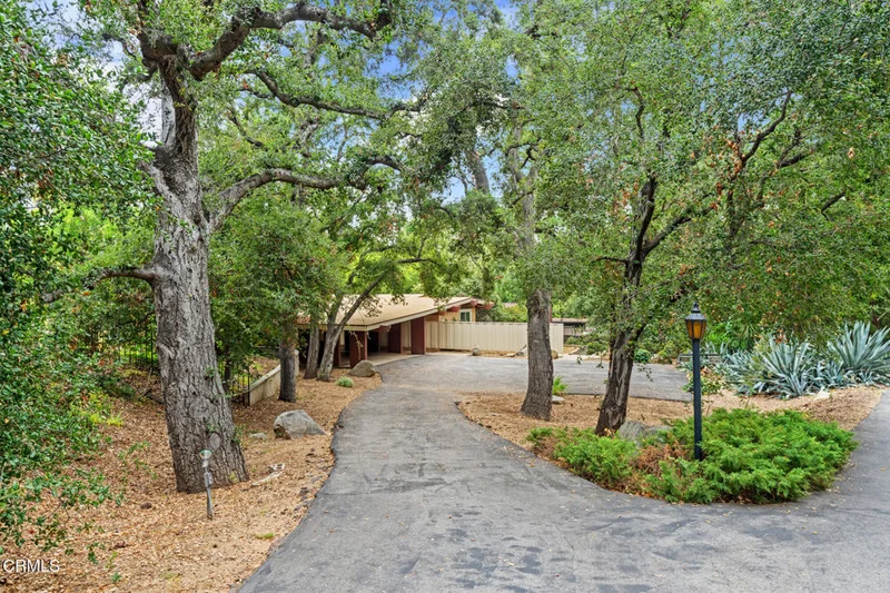 1580 Old House Road