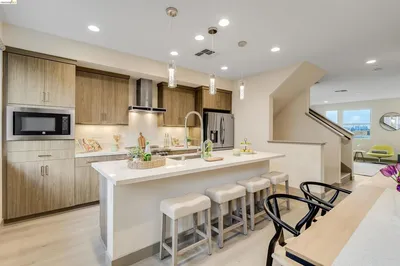 1357 Pullman Way