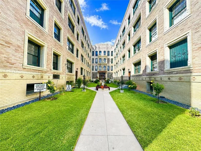 2121 James M Wood Boulevard 411
