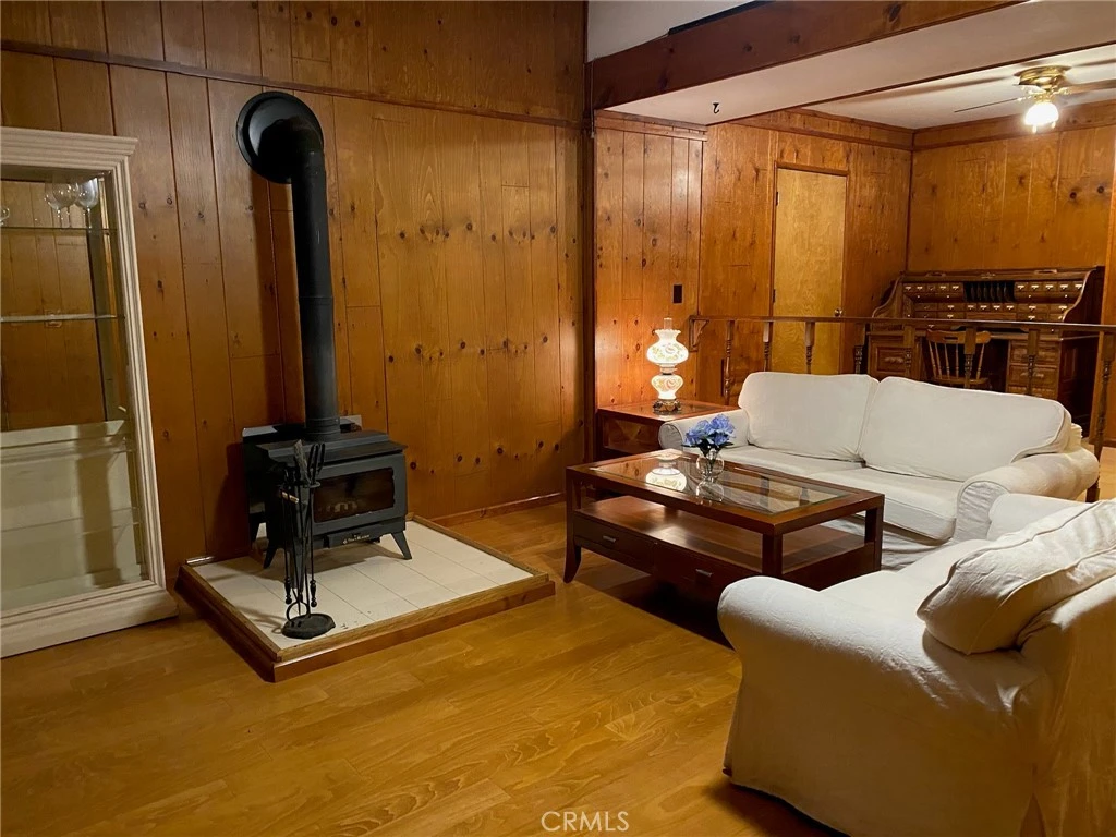 Interior 4