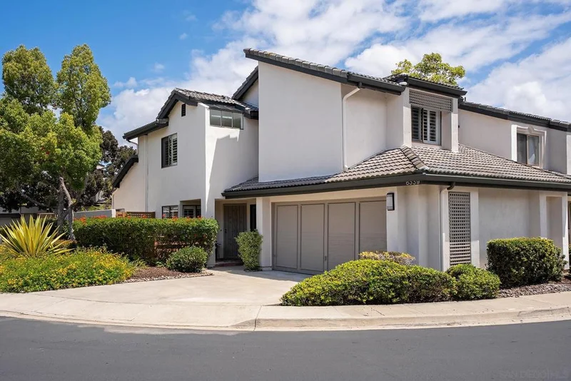 6339 Caminito Del Cervato, San Diego, CA 92111
