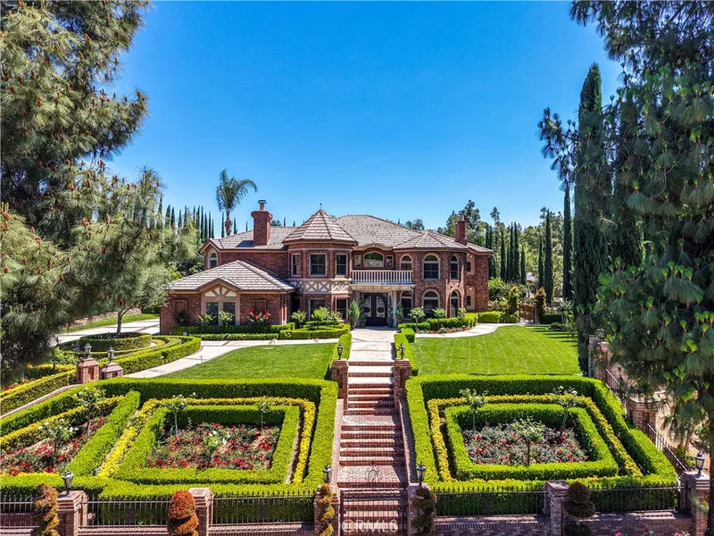 7190 Wyndham Hill