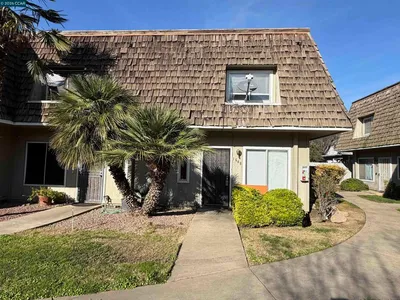 1648 W North Bear Creek Dr