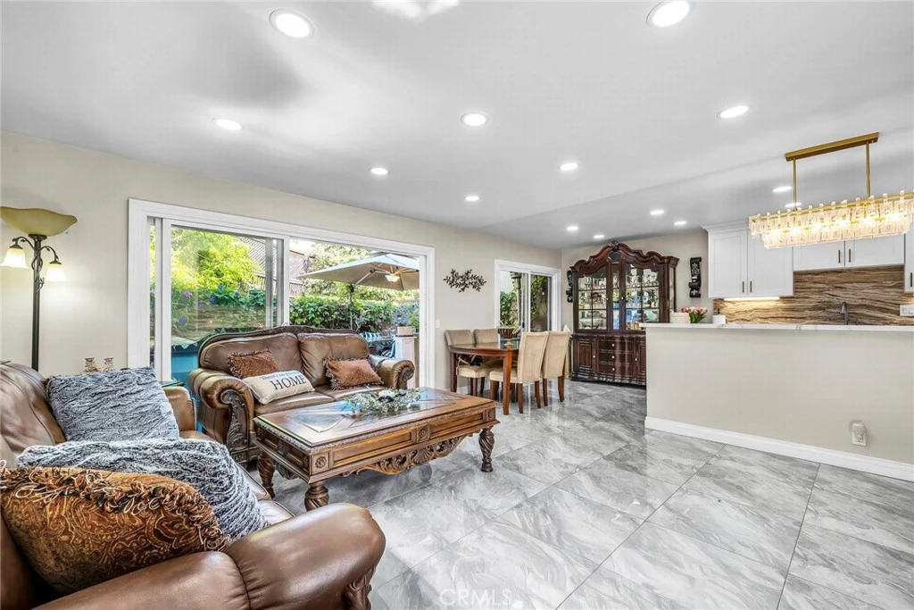 Interior 3