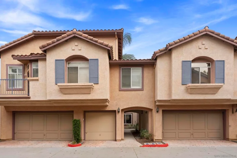 11354 Via Rancho San Diego C