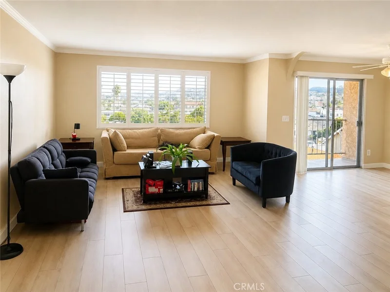 Photo 2 of 1311 S Grand Avenue 18