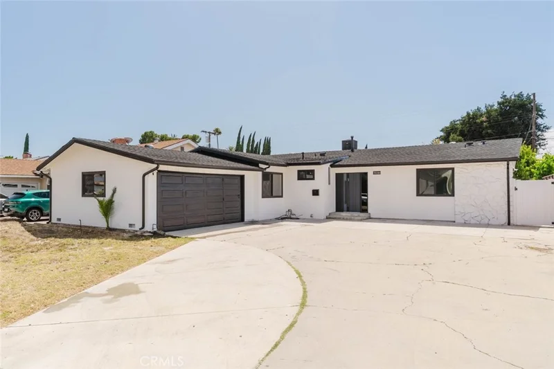 7039 Wortser Avenue, North Hollywood, CA 91605