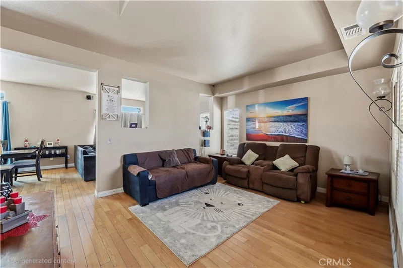 12845 Gifford Way photo 2
