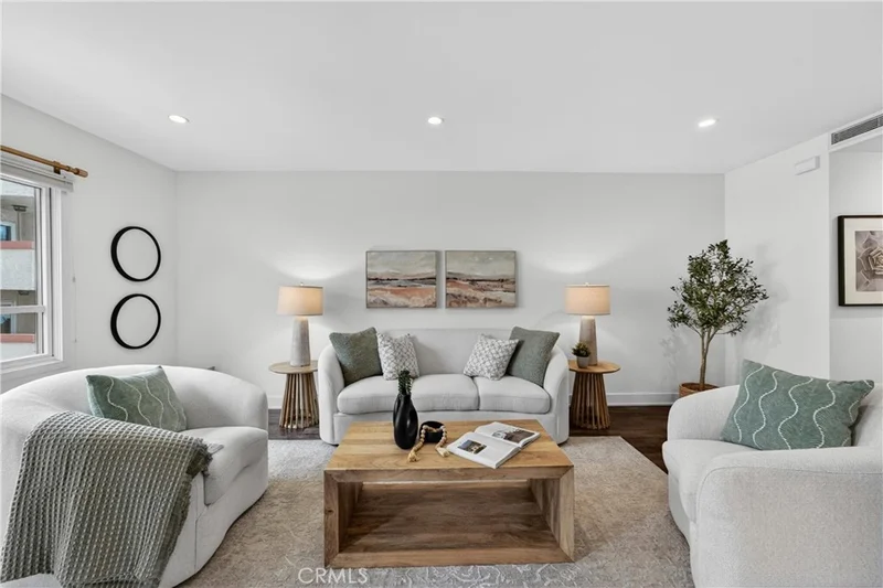 2428 E Del Mar Boulevard 206