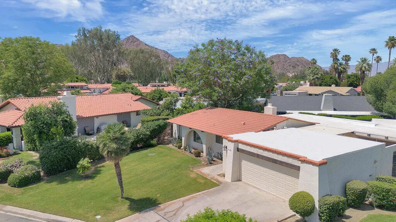 78472 Calle Huerta