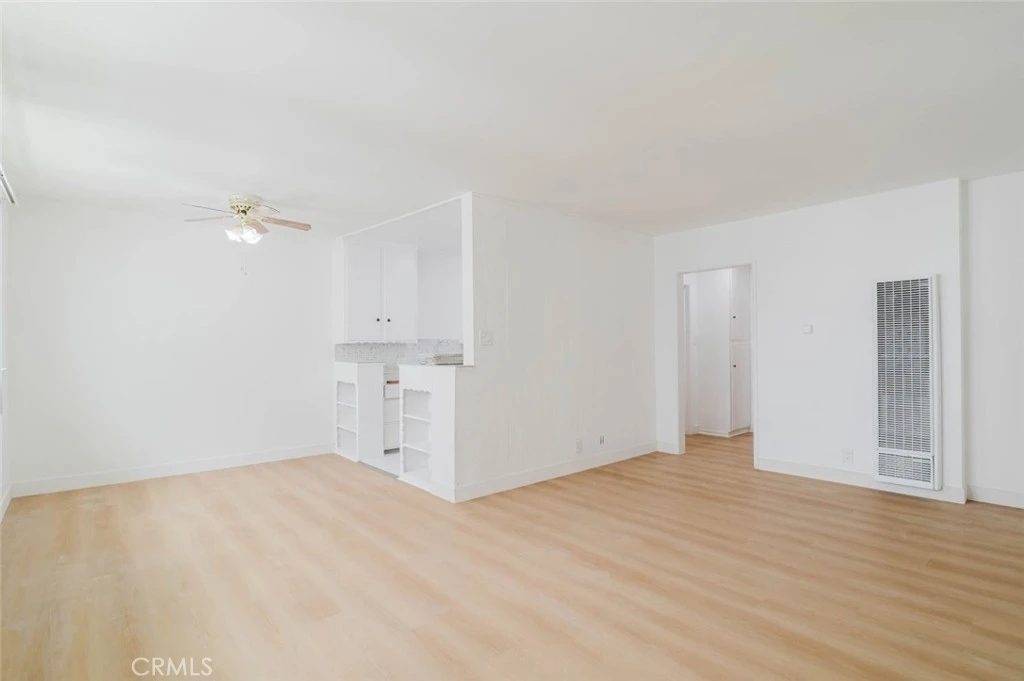 Interior 4