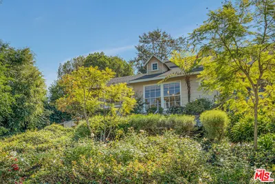 3331 Bennett Drive photo 2