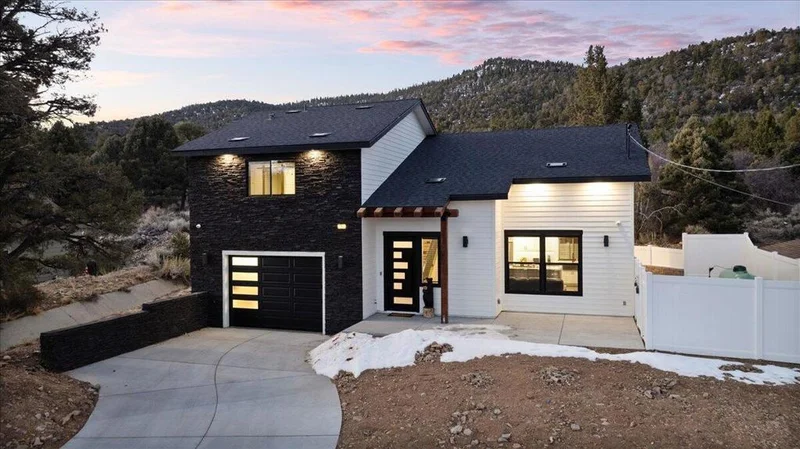 47145 Skyview Drive photo 2