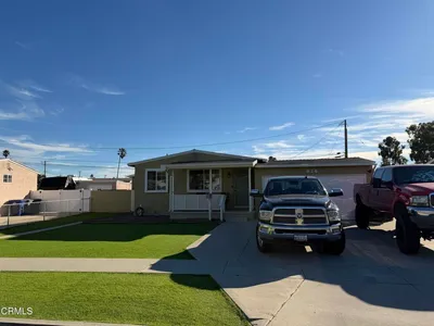 826 Camelia Drive photo 2