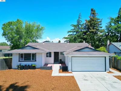 4809 Barbara Ct