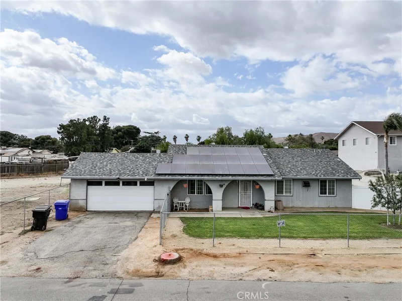 8979 Bold Ruler, Jurupa Valley, CA 92509
