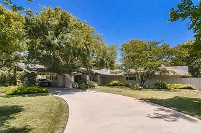 5238 Twin Oaks